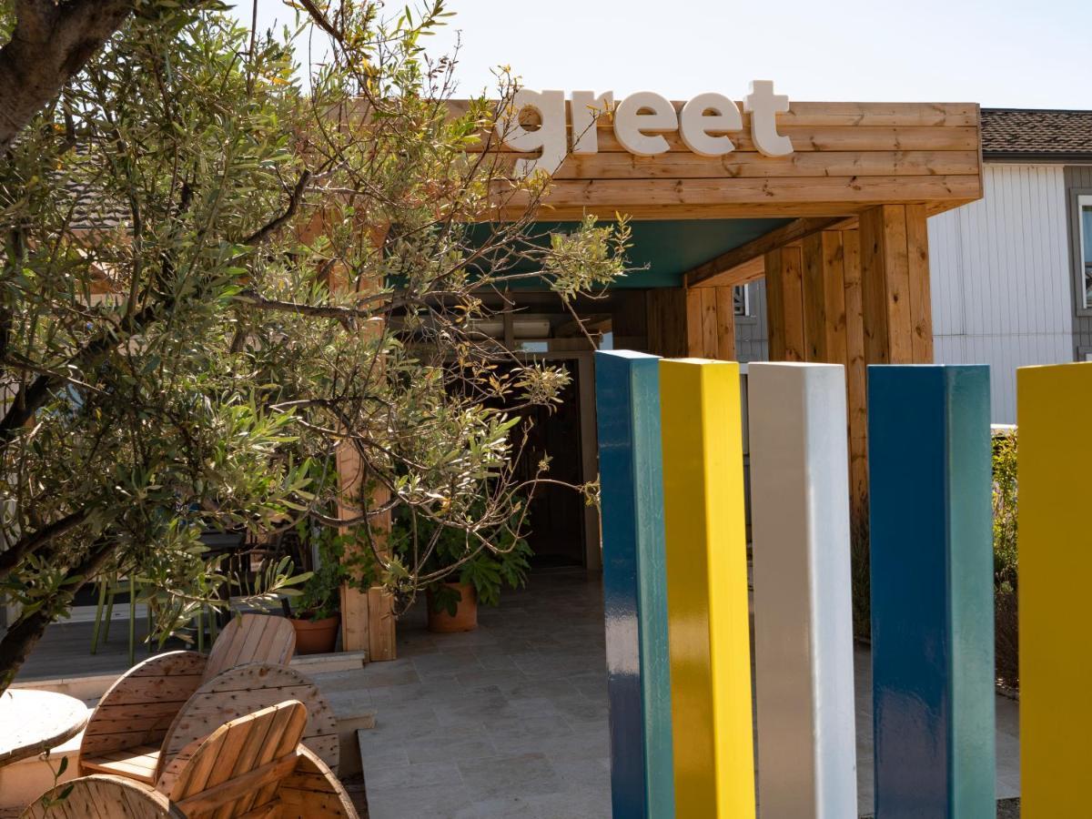 ויטרולה Greet Hotel Marseille Provence Aeroport מראה חיצוני תמונה