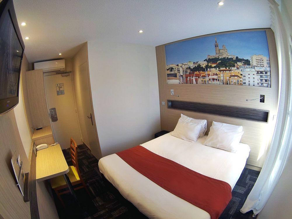 ויטרולה Greet Hotel Marseille Provence Aeroport מראה חיצוני תמונה