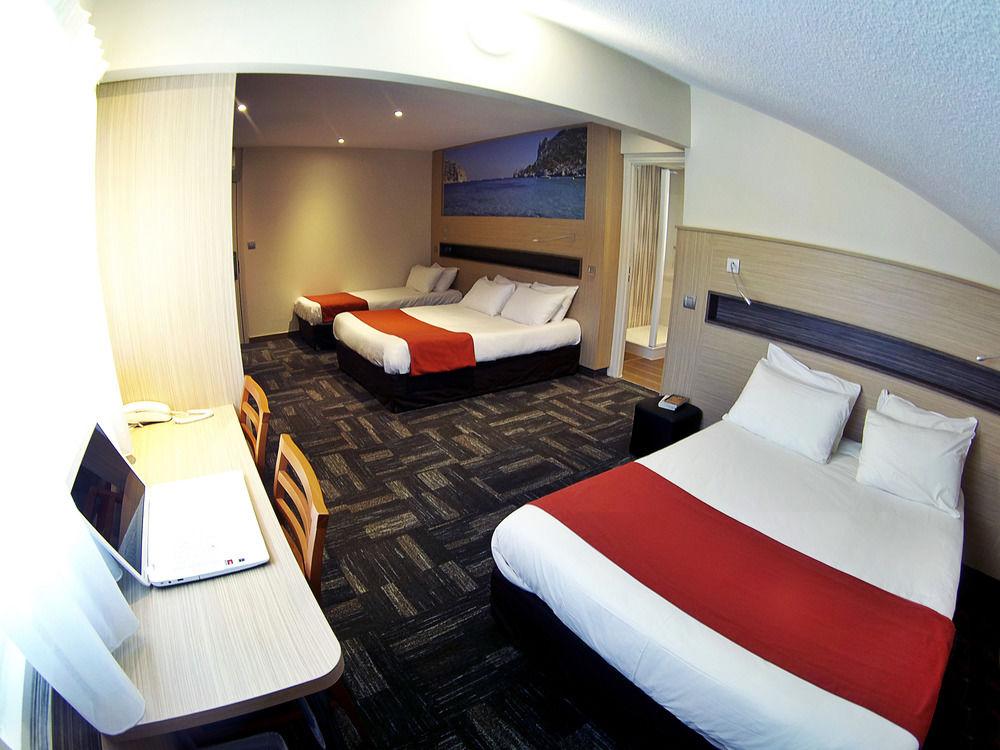 ויטרולה Greet Hotel Marseille Provence Aeroport מראה חיצוני תמונה