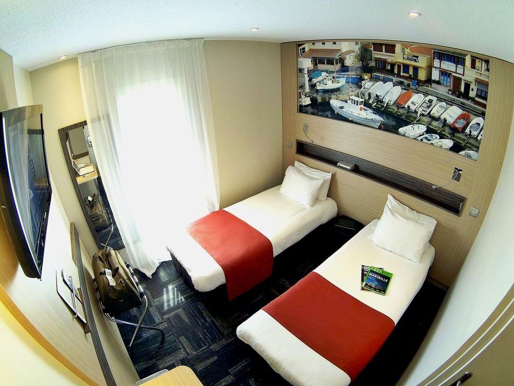ויטרולה Greet Hotel Marseille Provence Aeroport מראה חיצוני תמונה