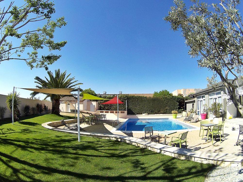 ויטרולה Greet Hotel Marseille Provence Aeroport מראה חיצוני תמונה