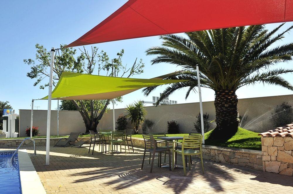 ויטרולה Greet Hotel Marseille Provence Aeroport מראה חיצוני תמונה