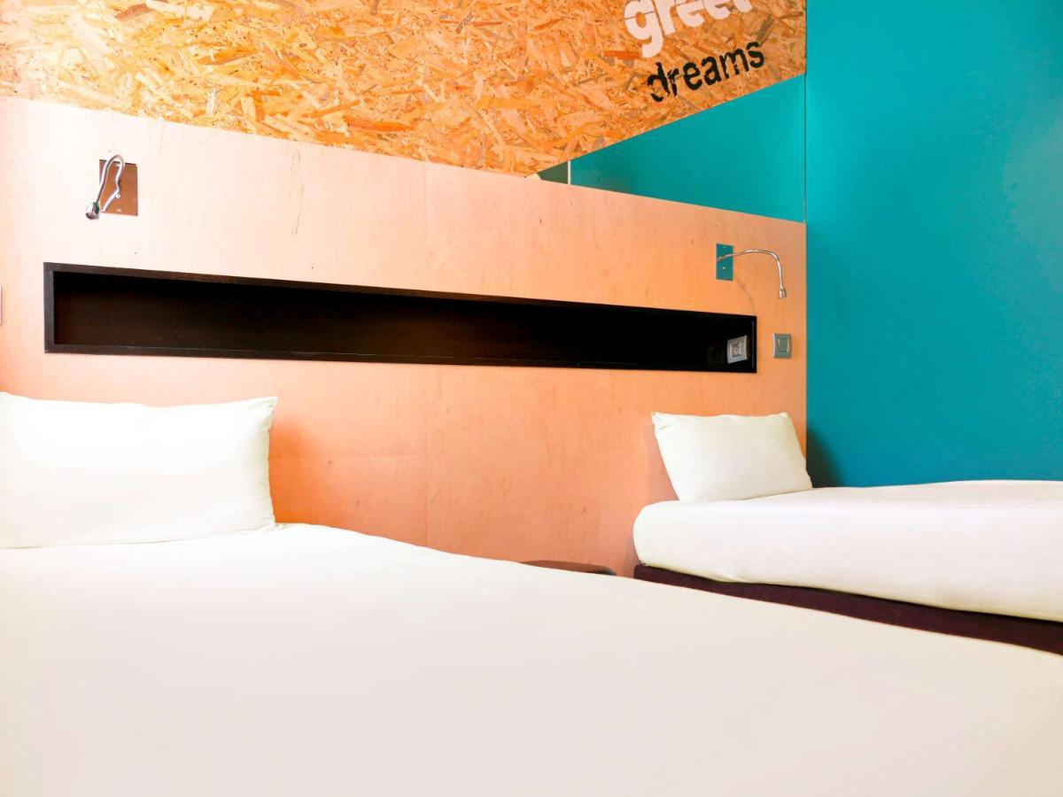 ויטרולה Greet Hotel Marseille Provence Aeroport מראה חיצוני תמונה